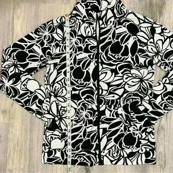 Liz Claiborne Black White Floral Full Zip Up Mock Neck Sweatshirt Jacket Size S - Picture 8 of 8